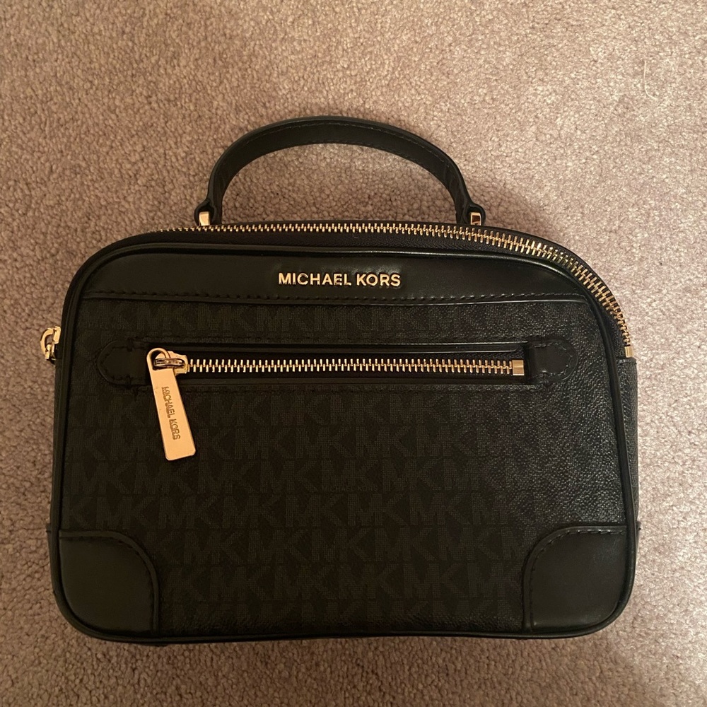 Micheal Kors Crossbody Bag
